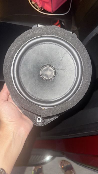 Калонка от Трекера, плохо работает, пищит