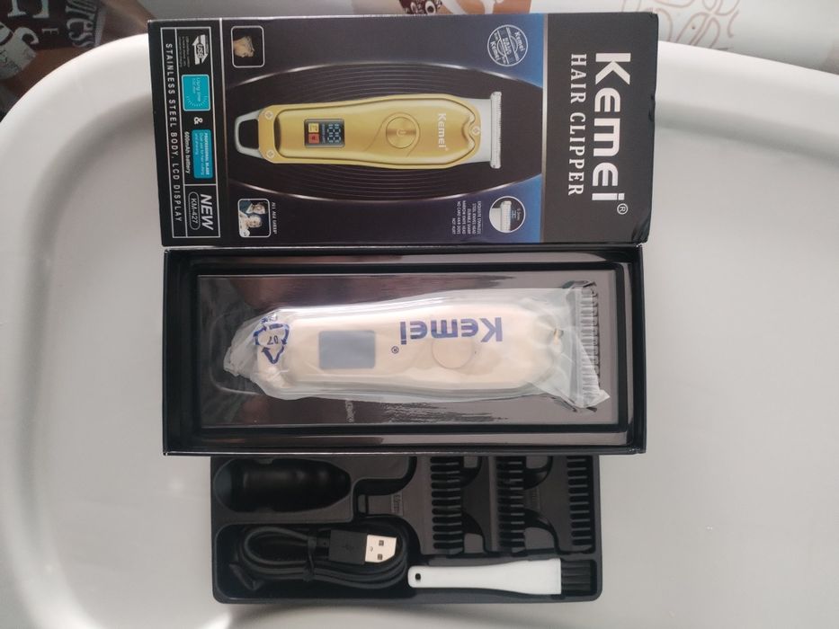 Masina de tuns Kemei