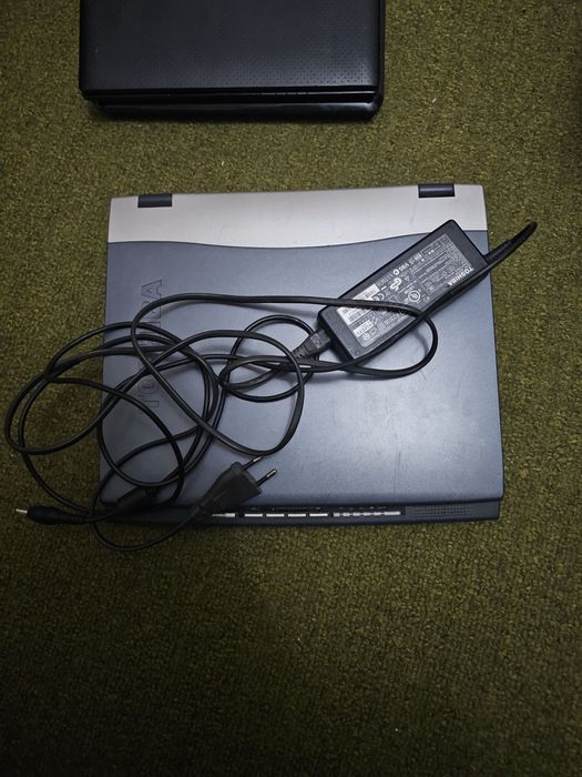 Лаптопи за части