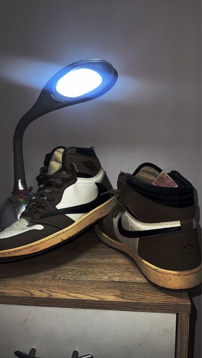 Nike jordan 1 Travis Scott