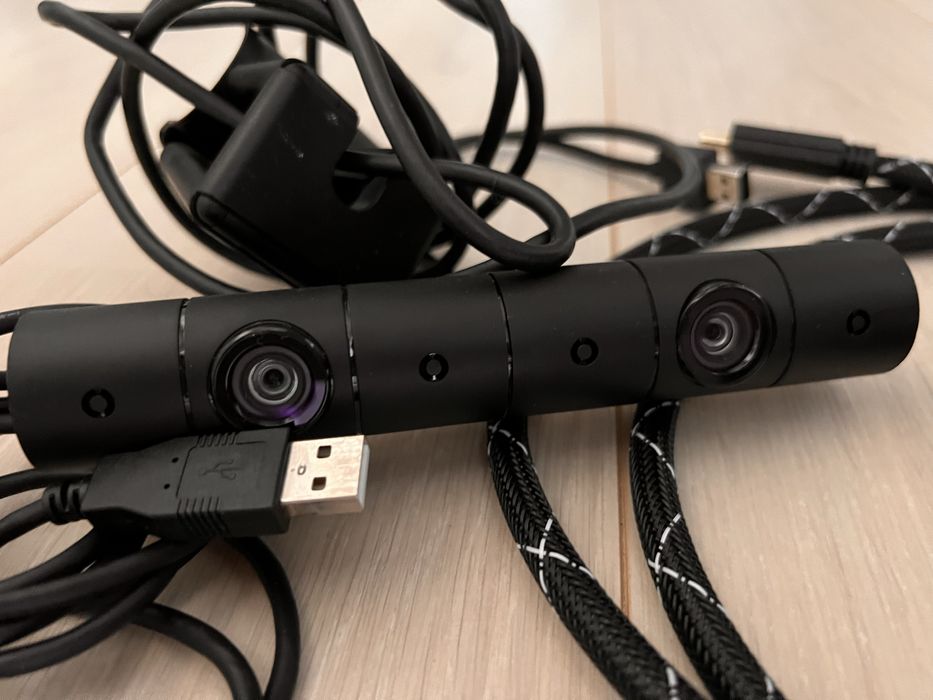 PlayStation 4 Pro 1TB+2 controllere+jocuri+camera-stare excelenta