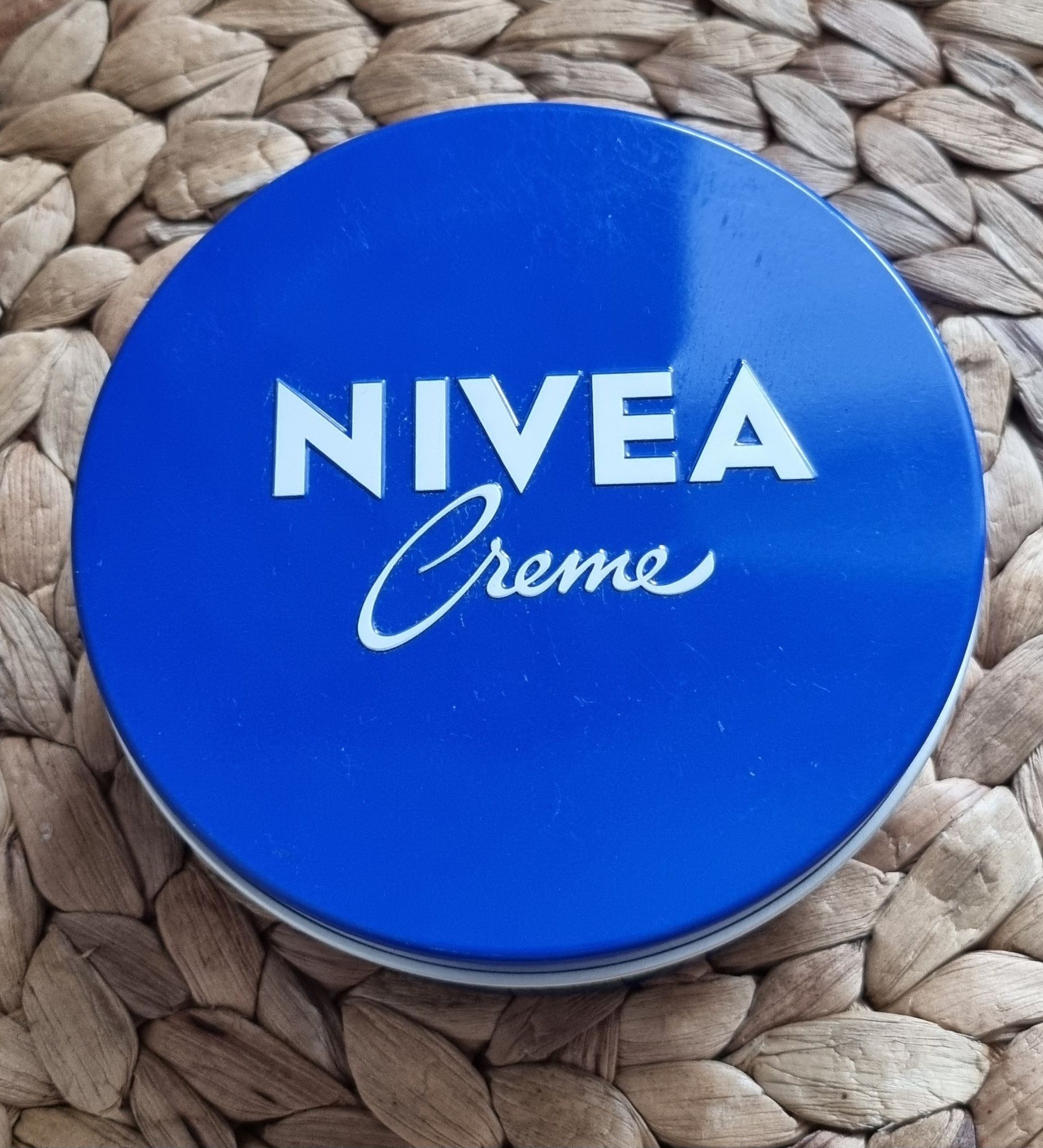 NIVEA CREME Универсален крем 400 ml
Универсален к