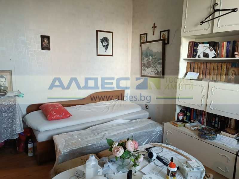 Дава се под наем Тристаен апартамент в София, Център - 115 кв.м за 663 € - Снимка #7