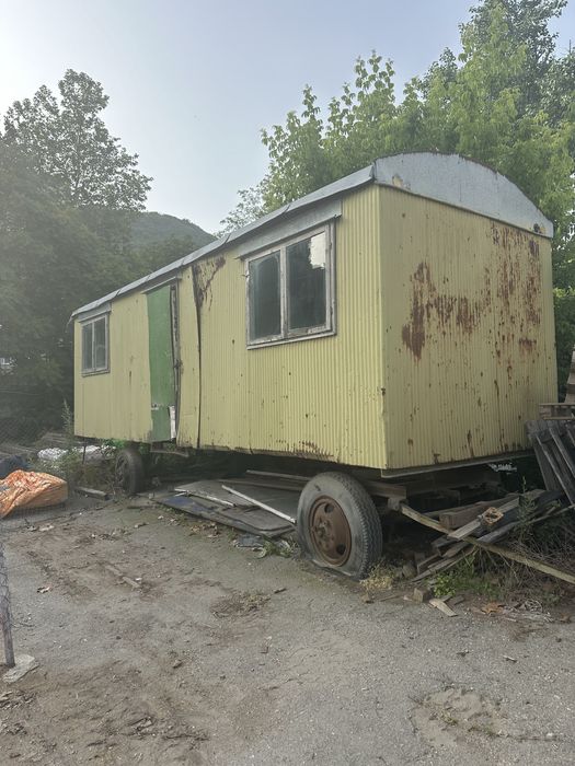 Продавам фургон