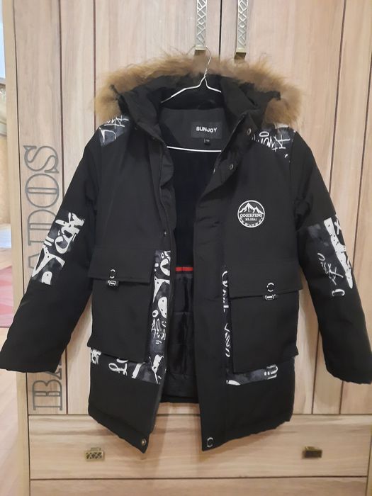 Зимняя куртка на мальчика 8-10 лет