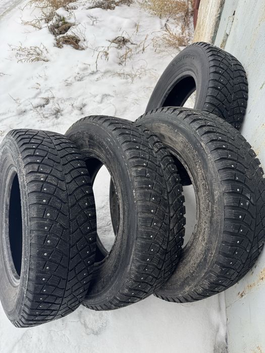 Шины зимние шипованные 205/75/15
