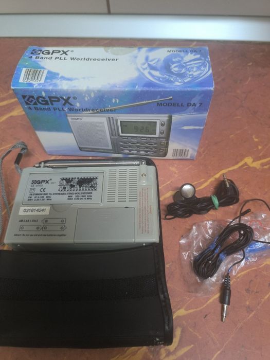 Radio portabil GPX – 4 Band PLL Worldreceiver Model DA7