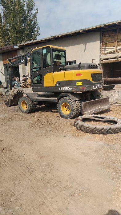 Ekskavator LG680