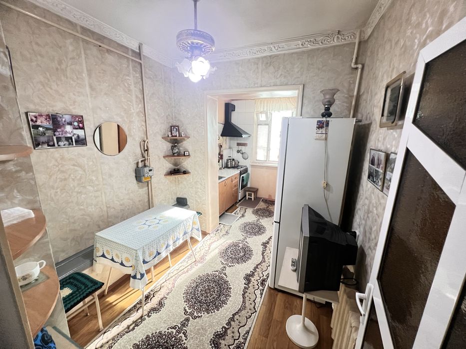 Продаётся 2х комнатная квартира на 2м этаже,балкон2*6,Карасу-6.