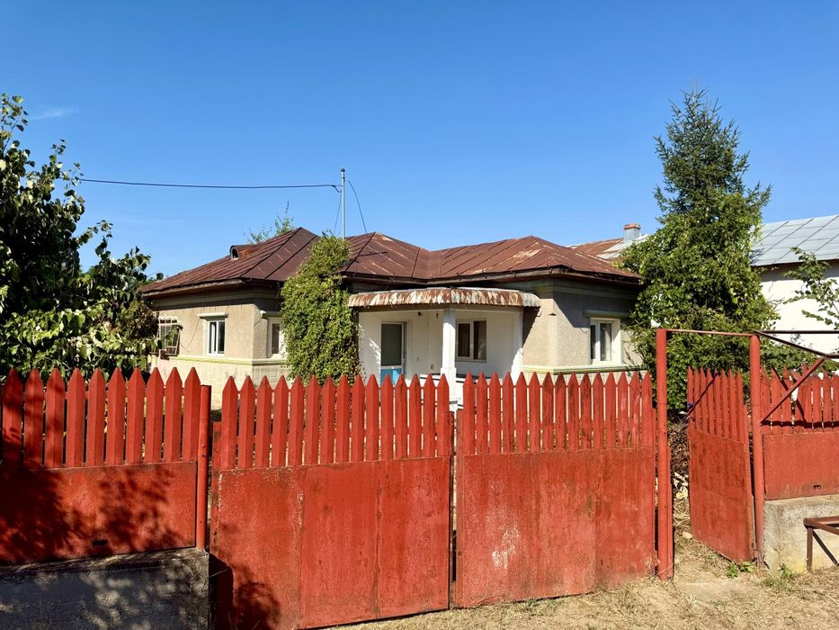 Vând casă cu teren generos, acces direct la DN, Balta Doamnei