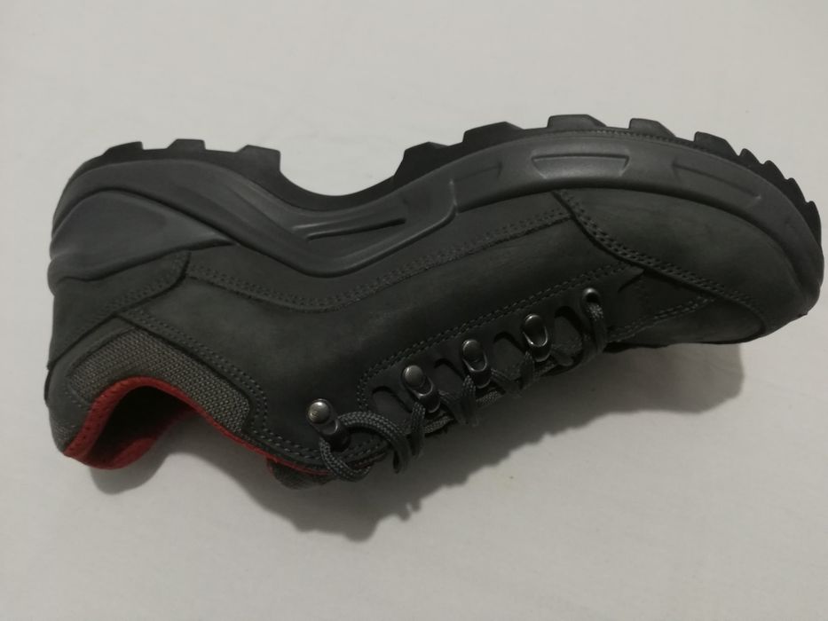 44 Lowa Renegade Gore-tex masura 44