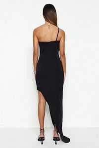 Rochie de seara eleganta cu trena lunga