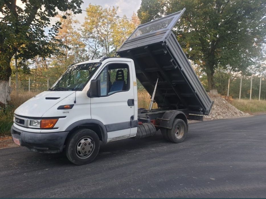 Balastru Nisip Concasata Pamant de gazon mat constructii