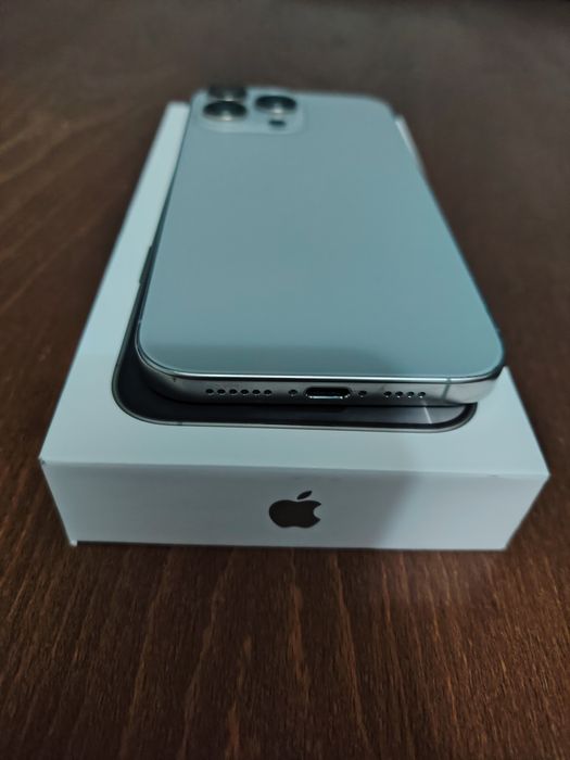 IPhone 16 pro max 256 GB baterie 99%