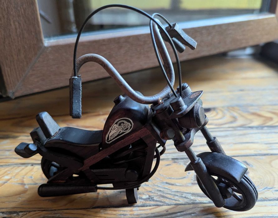 Дървен мотор Harley Davidson