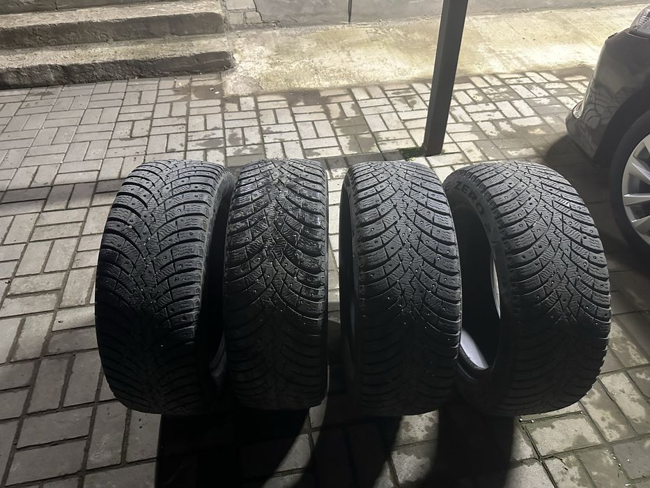 Зимняя шипованная резина Pirelli Ice Zero
