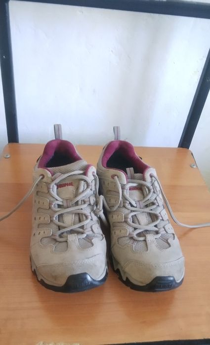 Meindl Bocanci mărimea 38,5, gri cu vișiniu