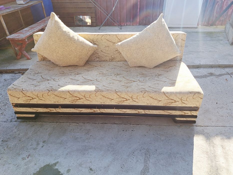 Vand coltar de bucătărie si masa in stare foarte bună