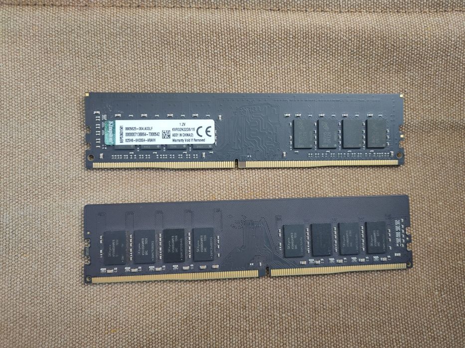 Комплект ОЗУ от Kingston 32 гига 3000 частотой