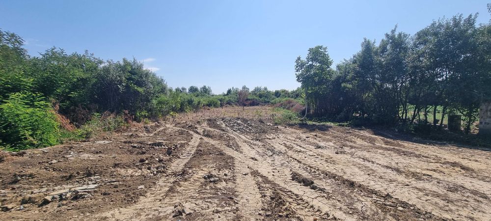 Teren 2117m2 + casa daramabila (sau nu)  in Biharkeresztes  Ungaria