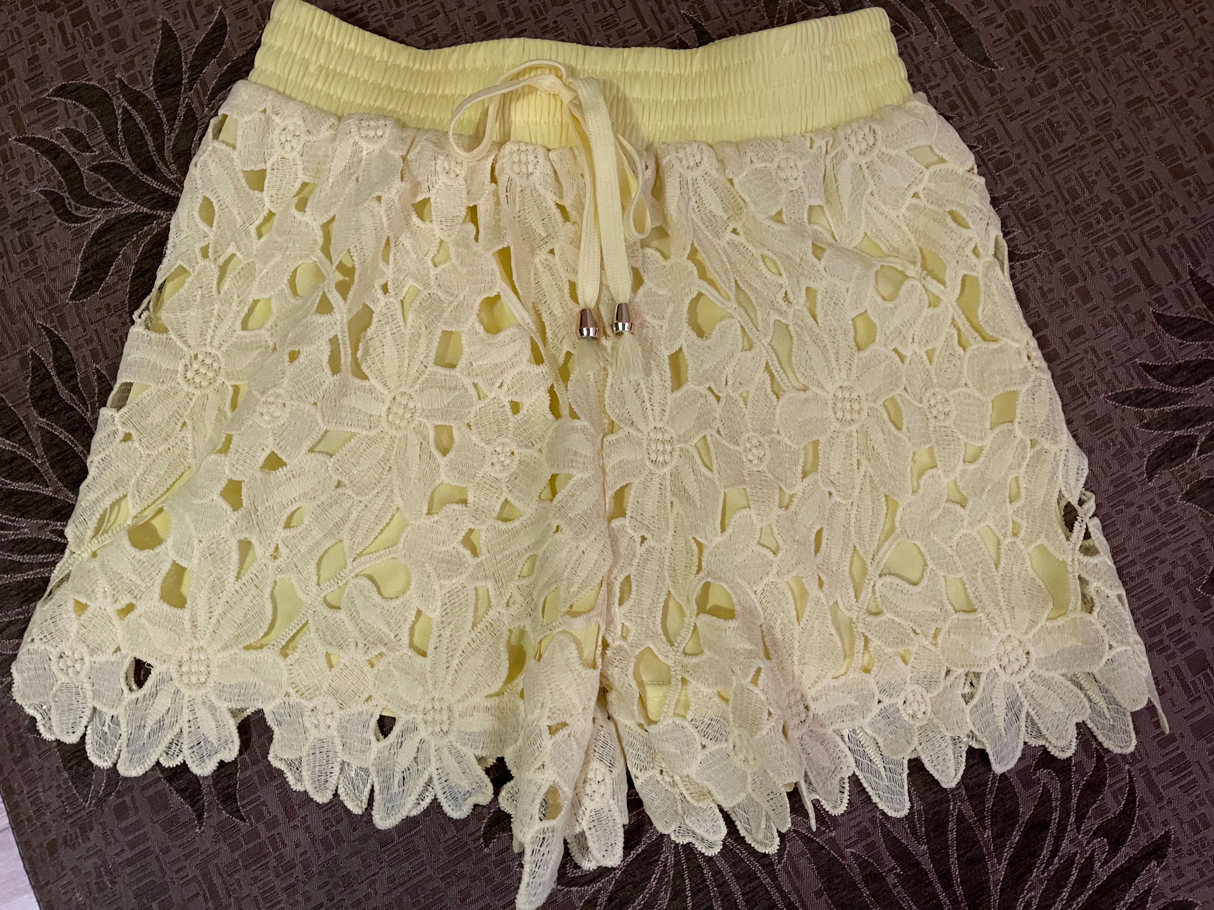 Луксозен жълт комплект потниче и къси панталонки супер хит S/M M M/L