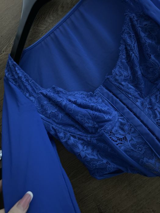 top cu corset cu dantela