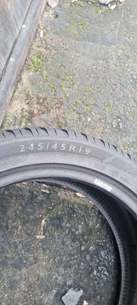 1 Anvelopa Dunlop 245 45 R19 M+S . Dot 2019