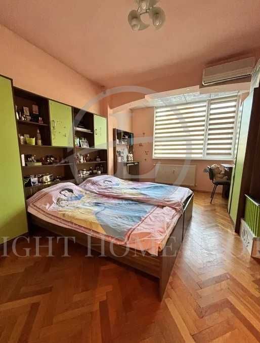 Продава се Тристаен апартамент в Пловдив, Център - 75 кв.м за 2107 €/кв.м - Снимка #3