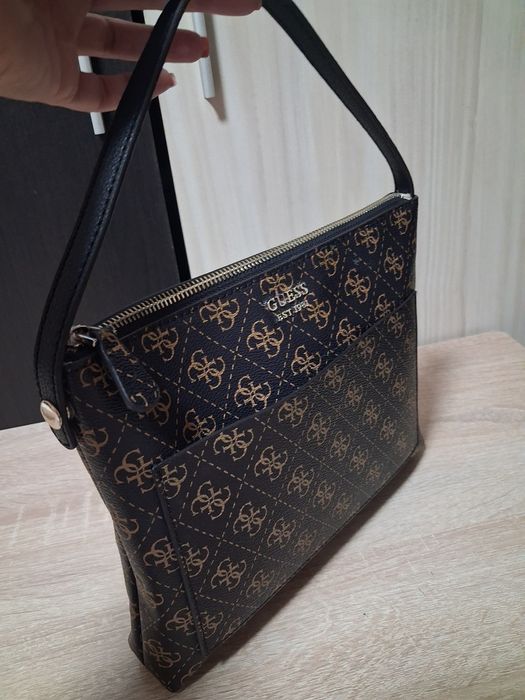 Оригинална Чанта Guess