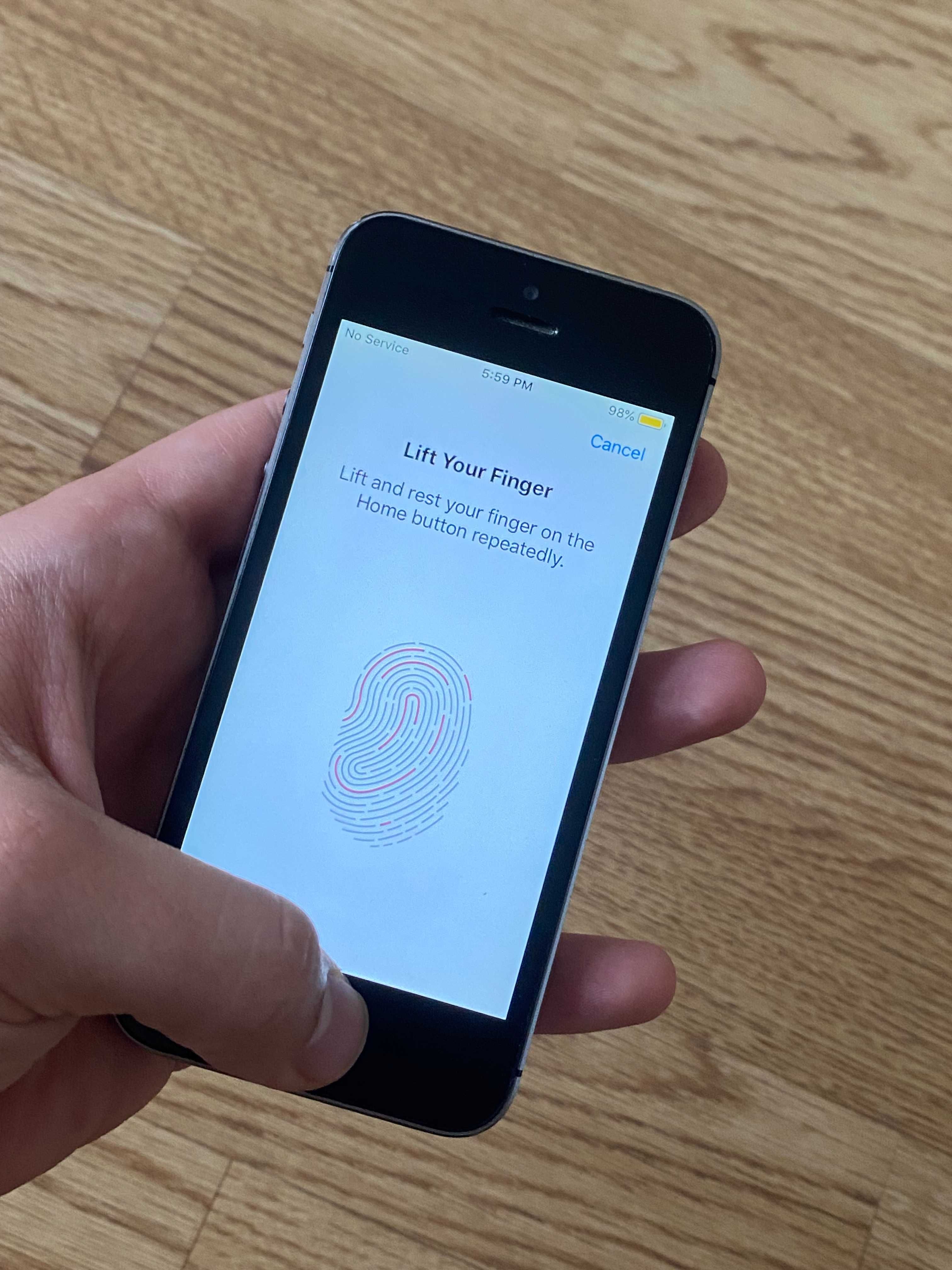 iPhone 5S -16 GB , bypass -piese originale !