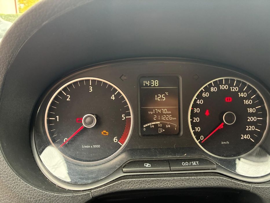 Volkswagen polo  1.2 bluemotion 2011