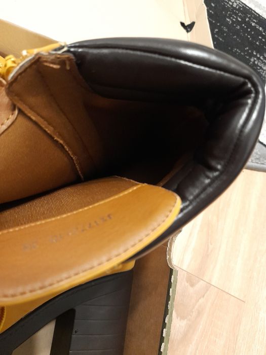 Vand cizme dama noi inalte deosebite