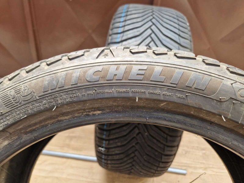 2 Michelin R19 255/40
всесезонни гуми 
DOT3621