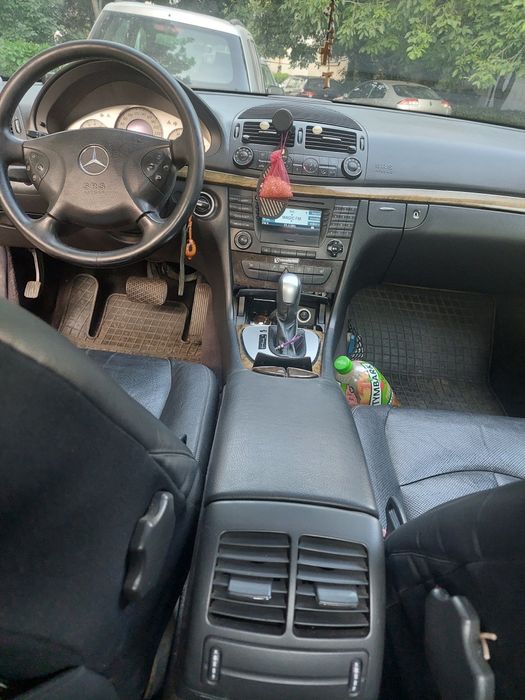 Mercedes w211 an 2003