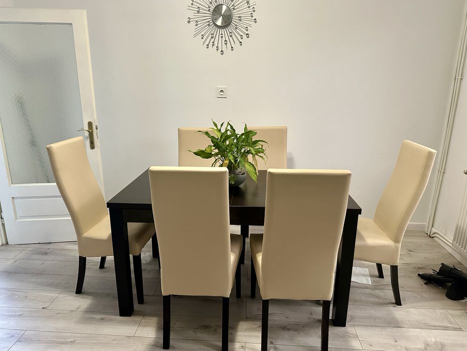 Masa bucatarie extensibila cu 6 scaune