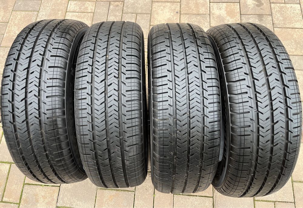 4 Anvelope Michelin Agilis 215 60 17C NOI  dot 2023