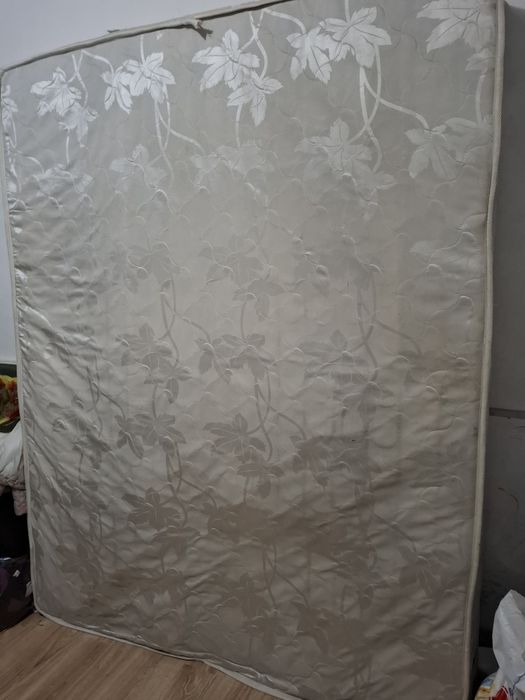 Отдам бесплатно матрас