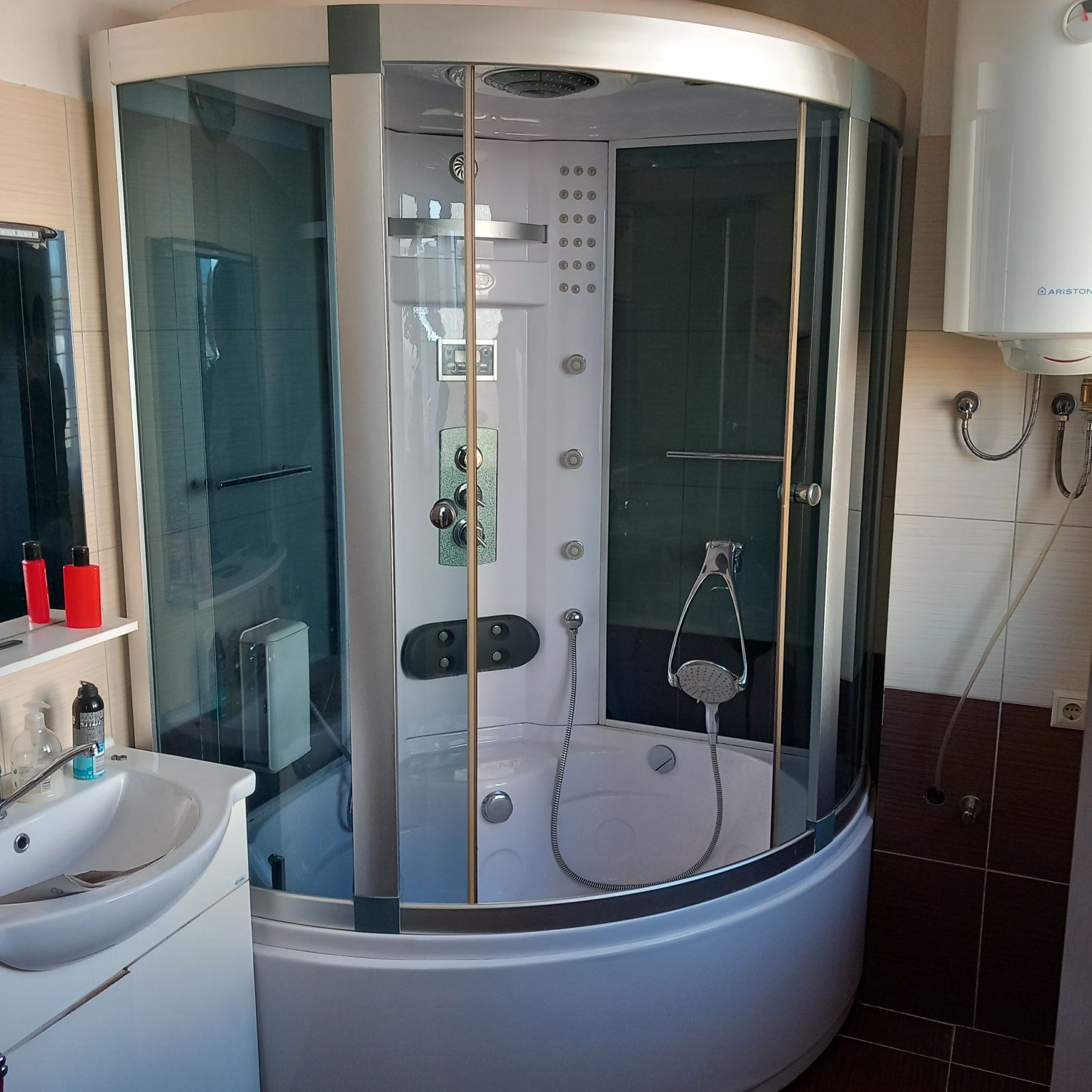 Cabina cu idromasaj