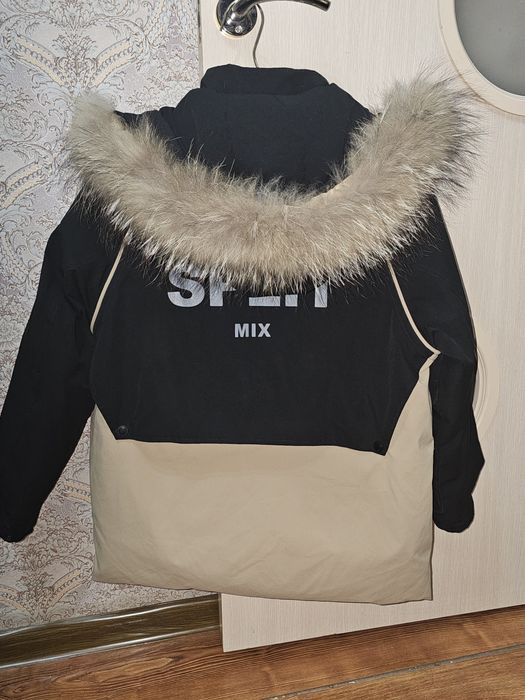 Продам тёплую зимнюю куртку на мальчика 9-11 лет, в идеальном состояни