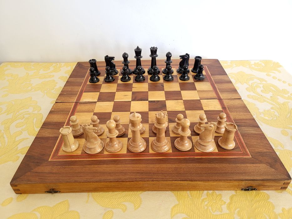 #1 Стар масивен дървен шах от най-големите