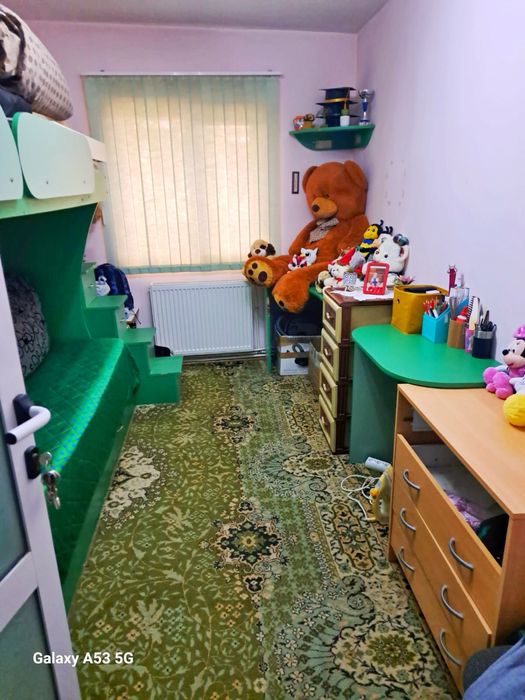 Vand apartament CENTRU 3 camere decomandat