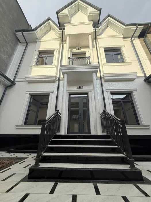 Продается Новый Дом в Коттеджном городке, на против Авторынка Сергили