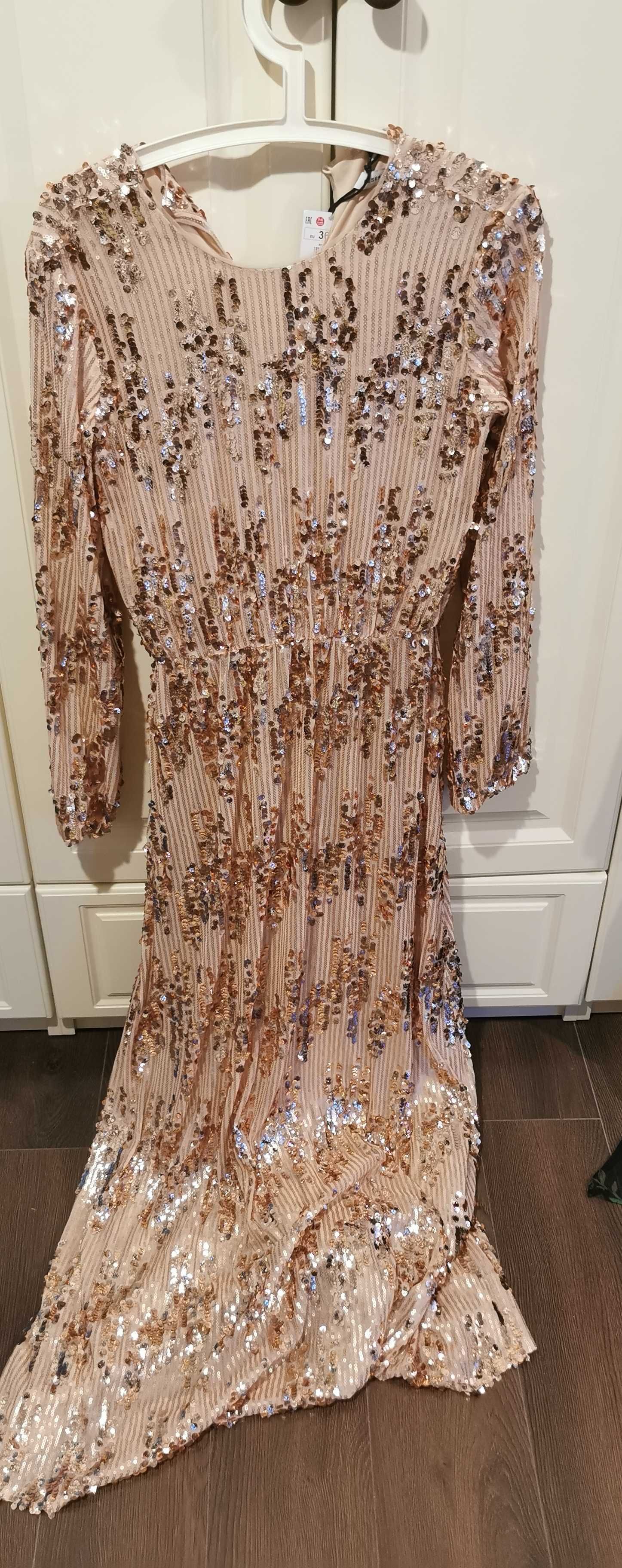 Rochie Reserved noua cu paiete rose gold masura S