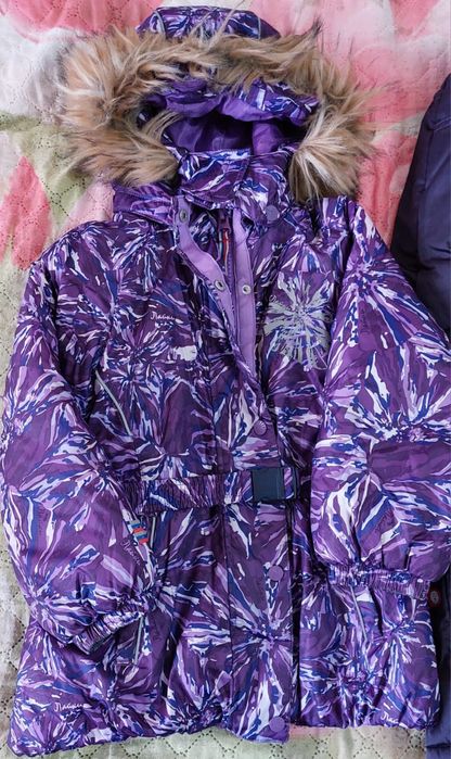 Продам костюм зимняя куртка и полукомбинезон