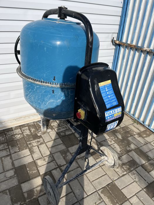 Продам срочно бетонмешалка  мощный бренд “Tulex”  260 литр новый
