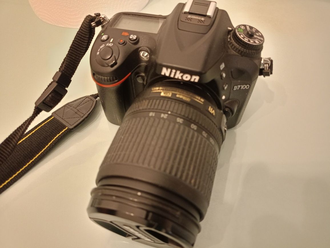 Nikon D7100 preț 2600RON