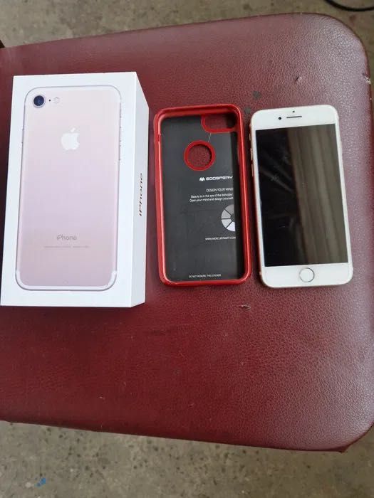 Telefon iPhone 7 gold