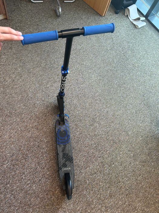 Trotinetă pliabilă pentru copii/adolescenți Cygnus, ușoară și compactă