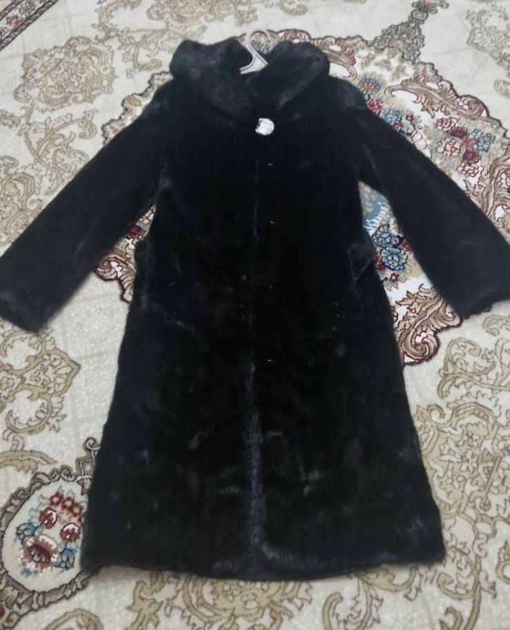 Продам шубу (норка),42 размер ,в длину 102см а в ширину 45см