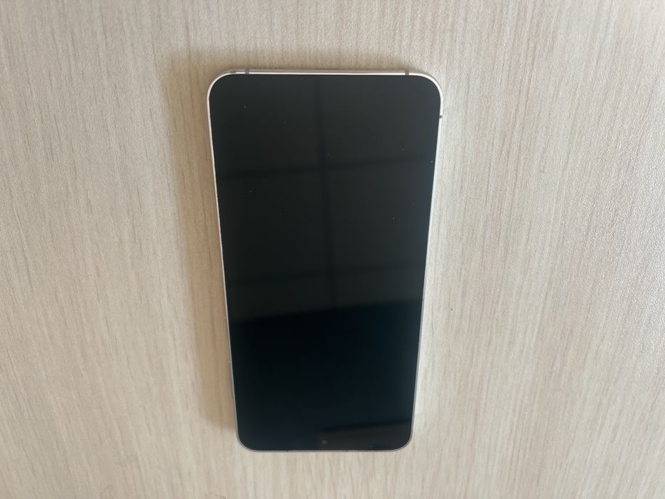 Продавам Samsung Galaxy S23+ 512/8GB